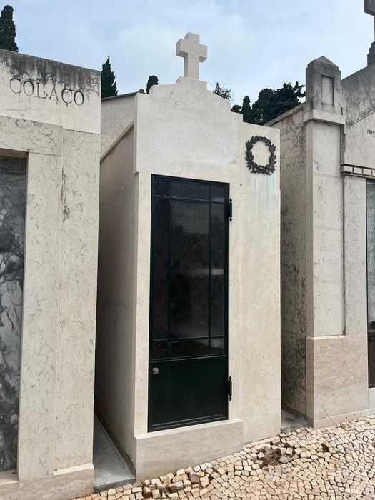 Jazigo Particular–8 lugares–Cemitério dos Prazeres, Lisboa-Novo Preço