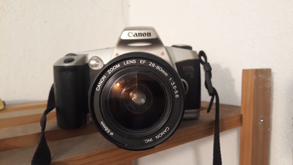 Máquina fotográfica analógica CANON 500 N