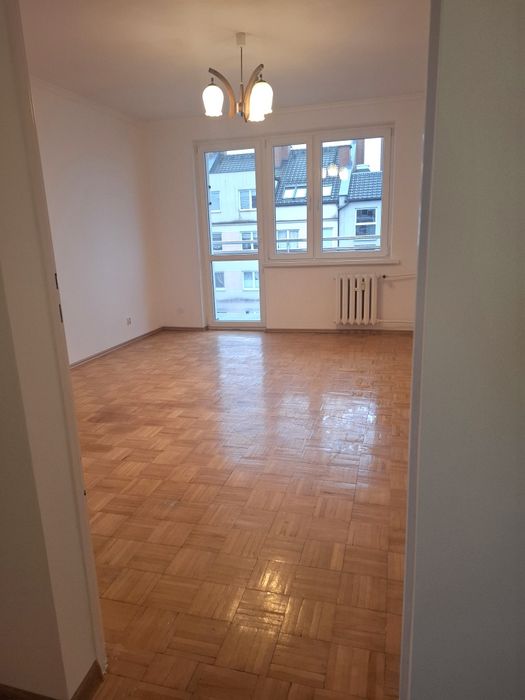 Na sprzedaż 3-pokojowe, słoneczne mieszkanie z dużym balkonem – ul. Wy