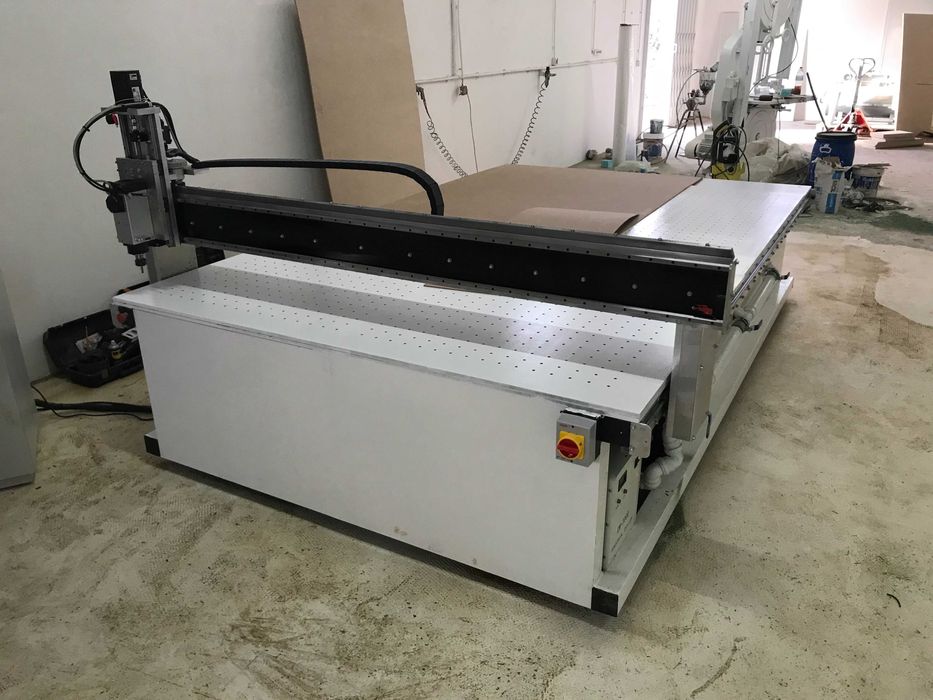 CNC Router\fresa 3000x2100 nova