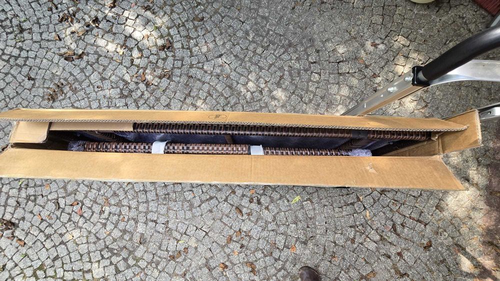 Stół ogrodowy- technorattan, szyba hartowana.