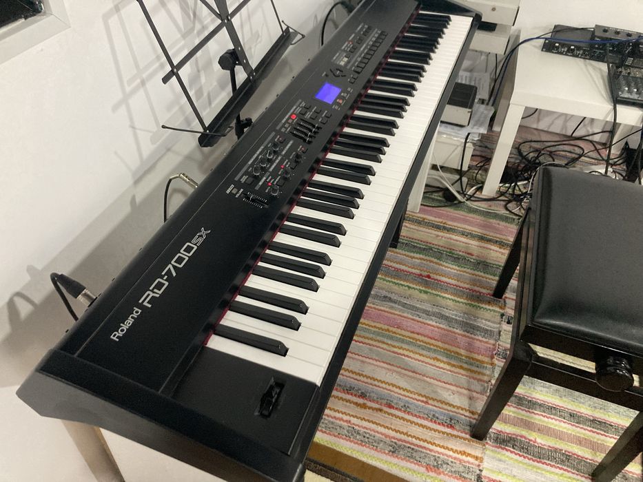 Roland rd 700 sx