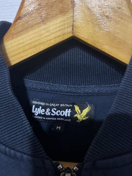 Зипка Lyle & Scott
