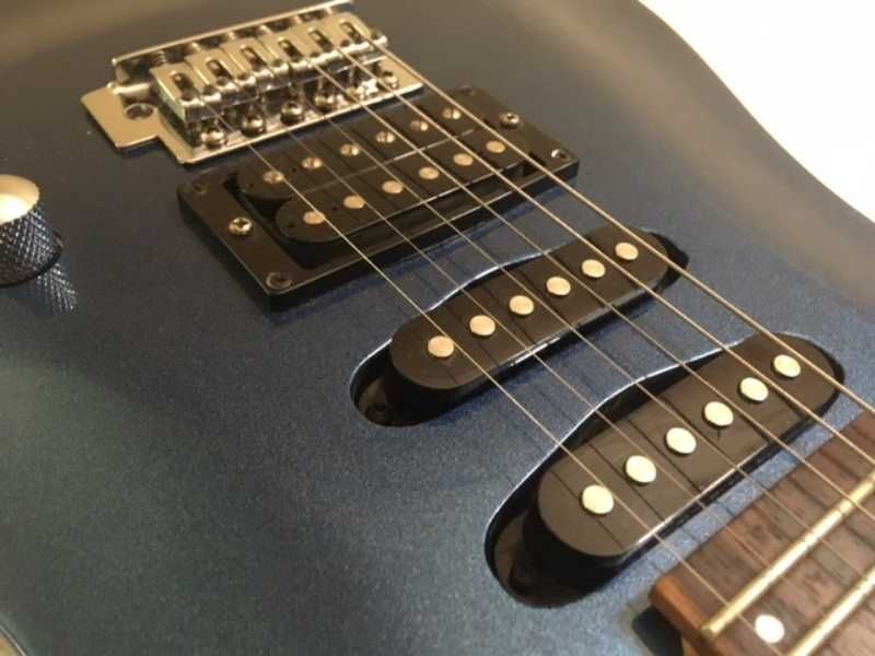 Guitarra ARIA MAC Series em perfeito estado de funcionamento