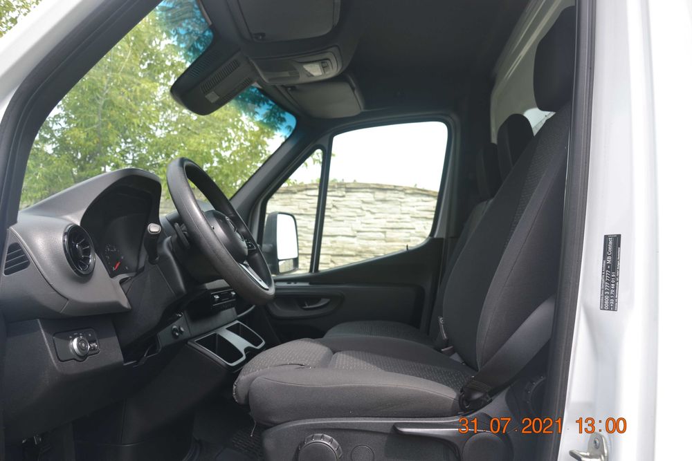 wynajem wypożyczenie dostawczy  kontener z windą 10ep automat