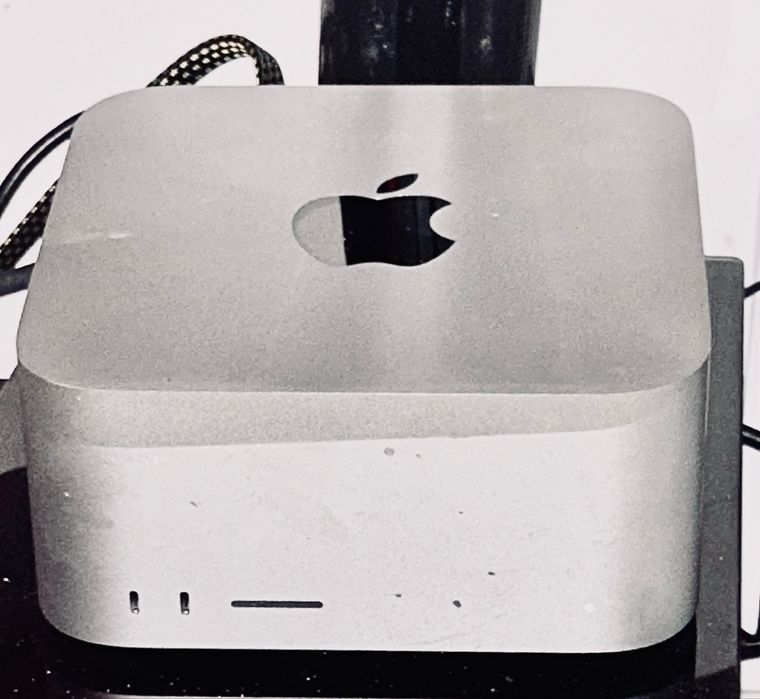 Studiomac2 nowe  sprzet w pudelku z okablowaniem zapraszam polecam