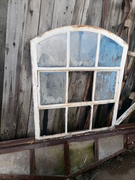 Stare okienko zabytkowe