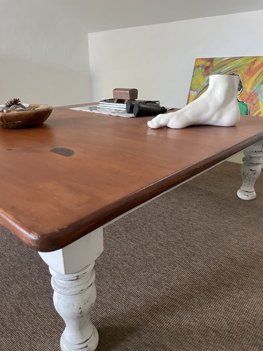 Mesa centro em casquinha maciça 120x120