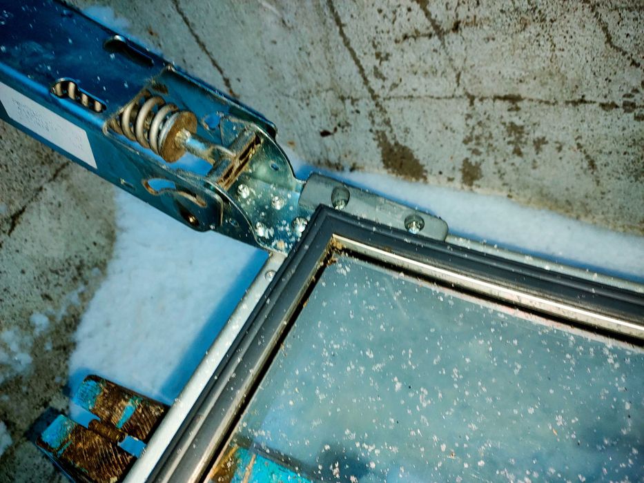 Szyba gięta, szklarnia, inspekt, świetlik , drzwi szkło hartowane.