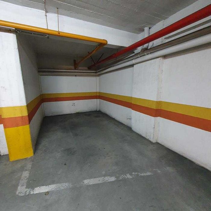 Lugar de garagem para 1 carro – Benfica - Rua Mestre Lima de Freitas