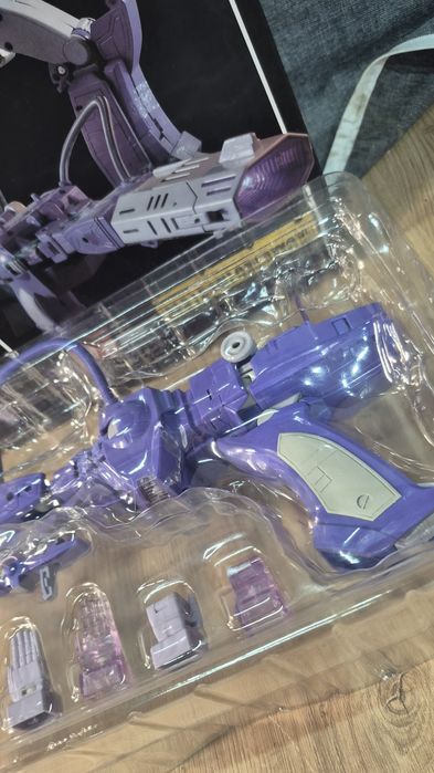 Zamiennik Takara tomy Transformers Masterpiece MP-29 Laserwave Destron Figurka