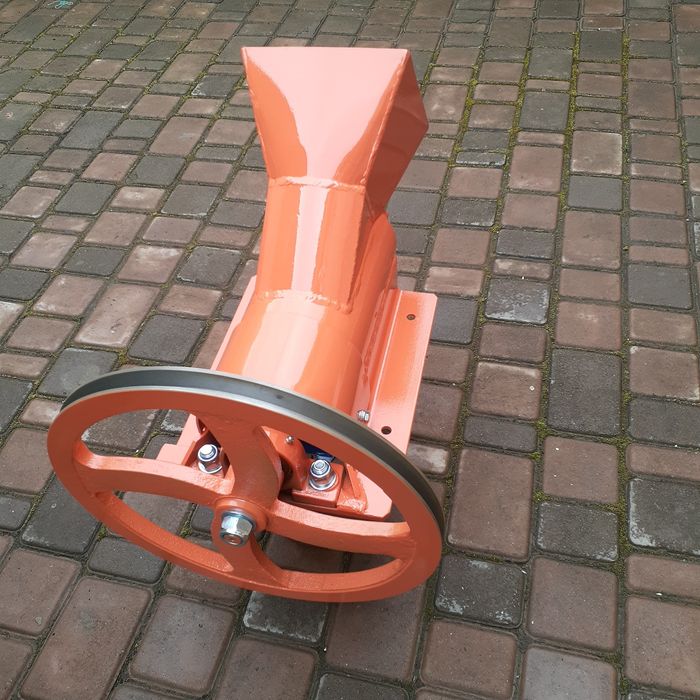 Щепоріз Подрібнювач гілок шнековий (модуль з шківом або шліщами)