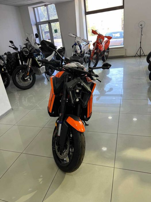 KTM 1390 Super Duke R EVO