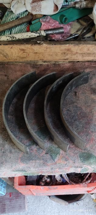 Продам накладки тормозні Волга
