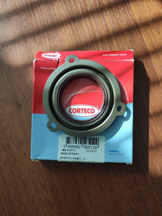 Манжета 47х70/94х7,3 Corteco