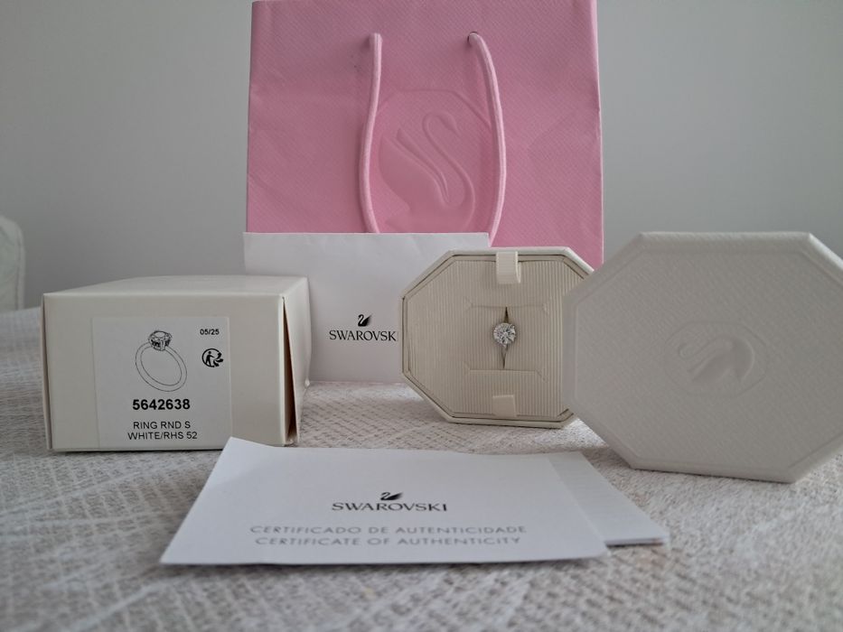Anel Swarovski novo com etiquetas