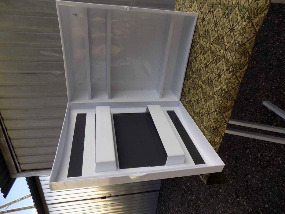 Sprzedam nową szafkę łazienkową