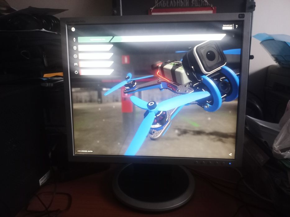 Комп з програмою-симулятором FPV дрона  LiftOFF та пультом Mikrozone