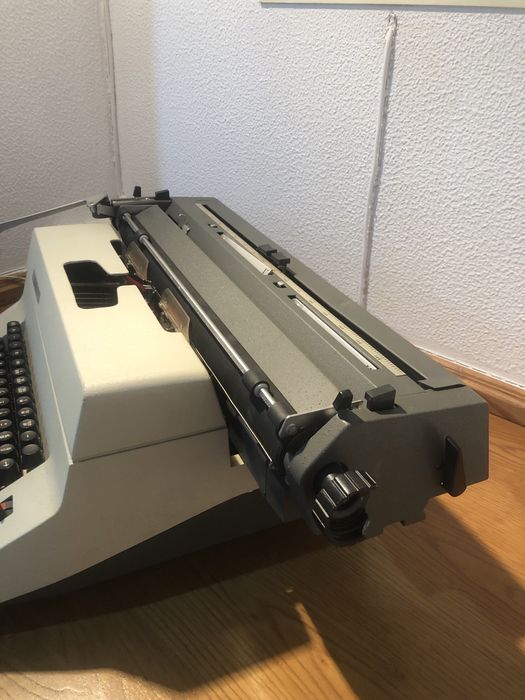 Máquina de escrever - Optima