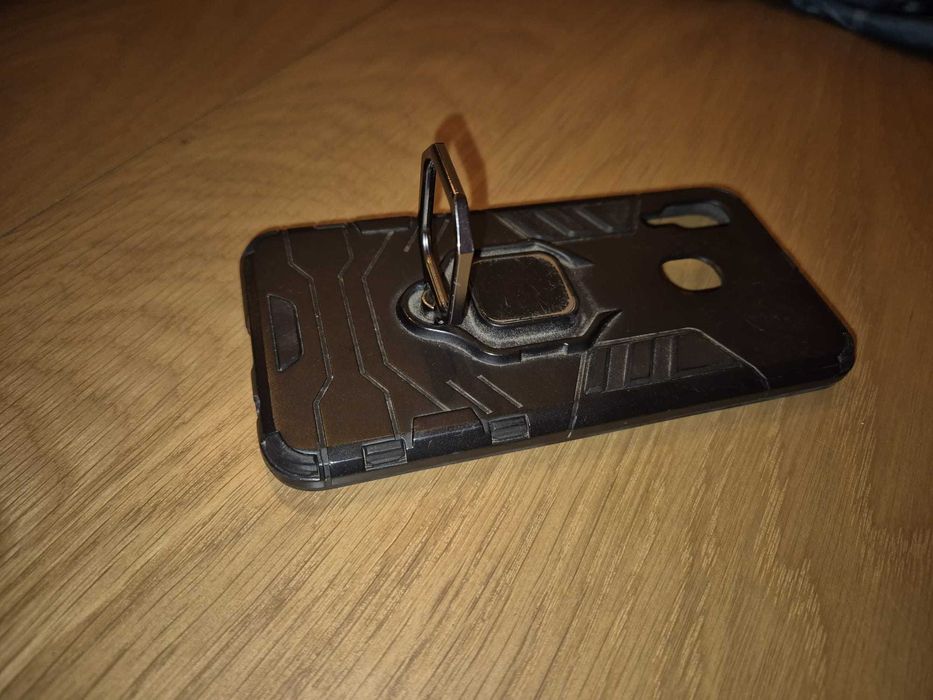 Etui twarde na Samsung Galaxy A40 Czarne