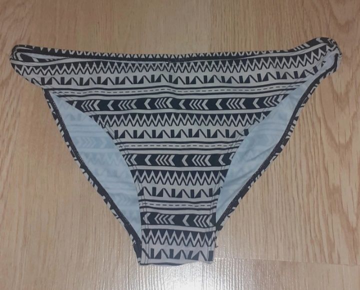 dół od stroju kąpielowego