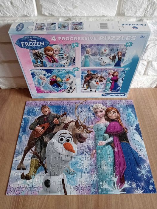 Puzzle 4 w 1 Kraina Lodu (Clementoni) + gra karciana + 160 el. (Trefl)