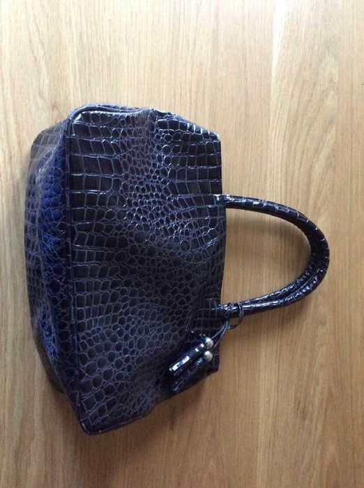 Torebka czarna połyskująca