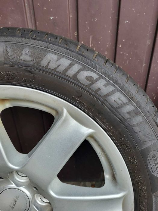 aluminiowe felgi z oponami z BMW michelin alufelgi
