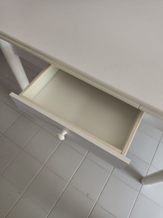 Mesa cozinha e 4 cadeiras