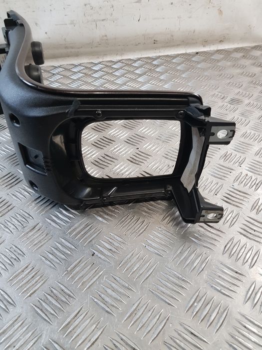 Konsola Środkowa Wodospad Panel Nawiewu Radia Volvo V50 I 05R-