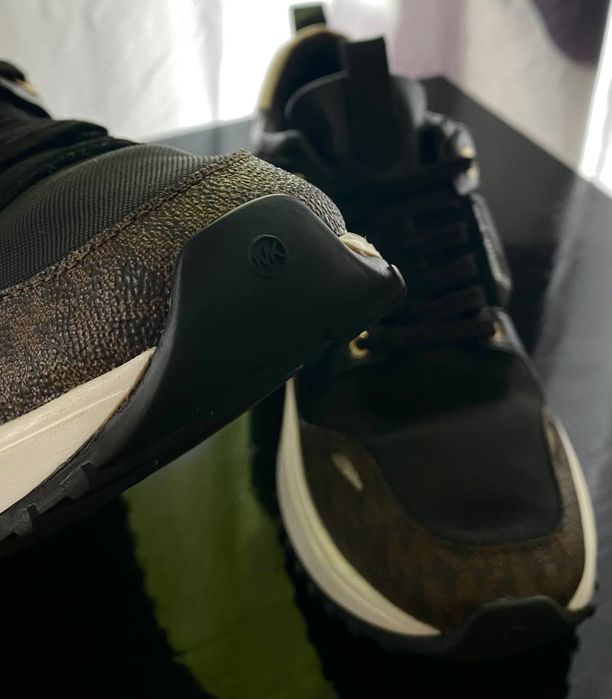 Ténis Michael Kors, tamanho 36