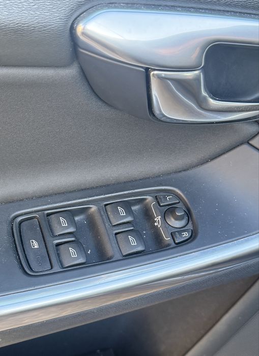 V60 D2 Momentum - extremamente económica