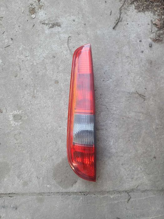 Ліхтар Фонарь задній лівий 1420468 Ford Focus 2 універсал