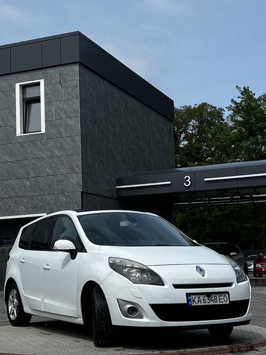 renault scenic 2011Рік 1.5 дизель