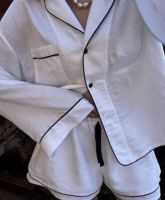 Костюм з льону в стилі Chanel