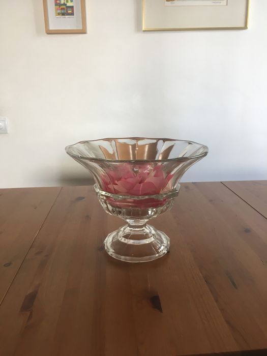 Taça decorativa em vidro