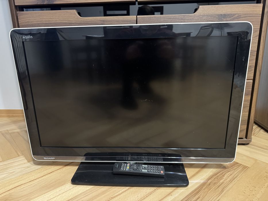 Telewizor Sharp 32 cale MODEL LC-32LE320E