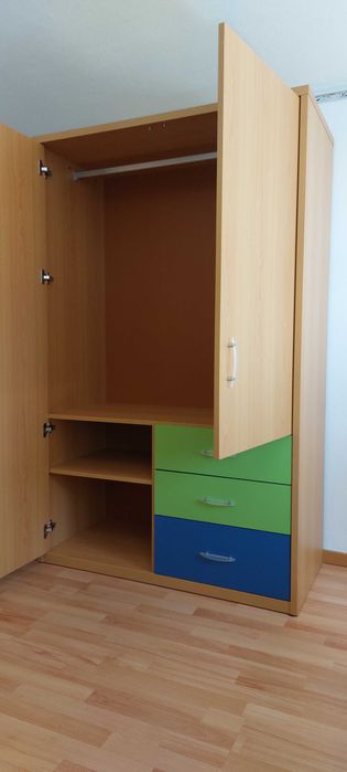 Mobília de quarto completa.