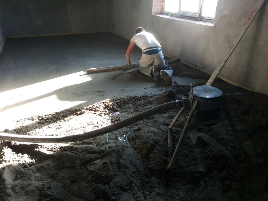 Машинна напівсуха стяжка підлоги.Жовква.Стяжка за  один день.