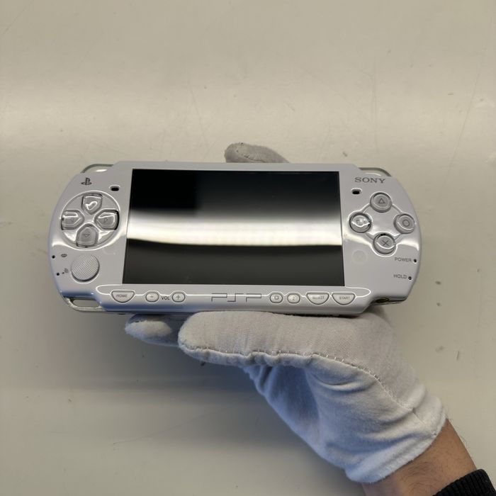 Psp-2004 + charger cable + box