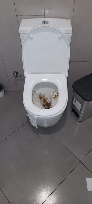 Desentupimento de esgoto 24 horas