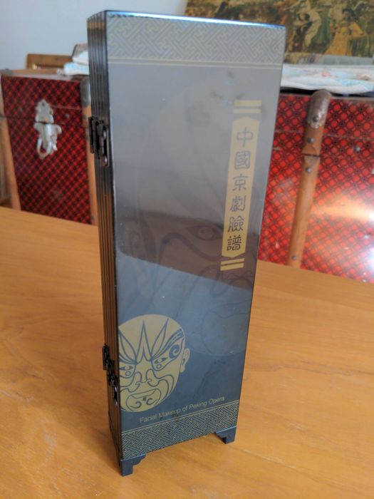 Mini biombo dobrável chinês de 6 painéis decorado com padrões coloridos de maquilhagem da Ópera de Pequim