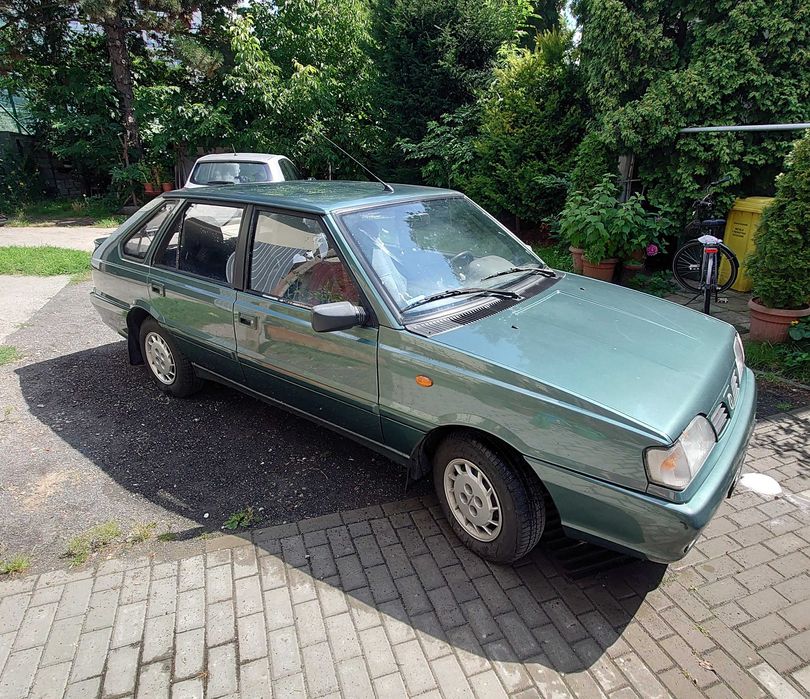 Polonez Caro Plus 1,6 benzyna
