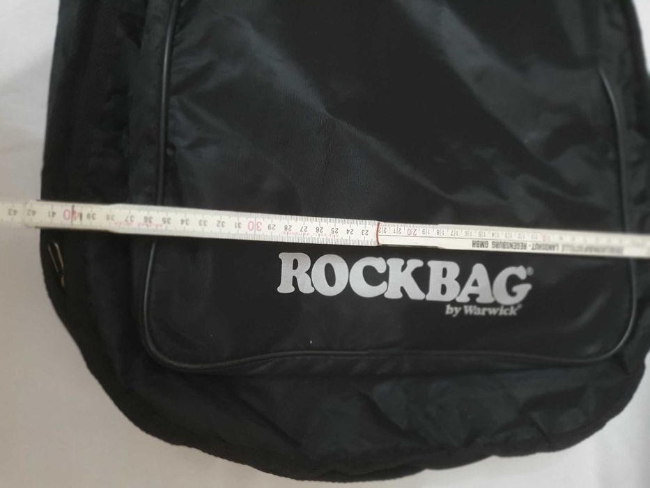 Чехол для гитары длиной 109см.