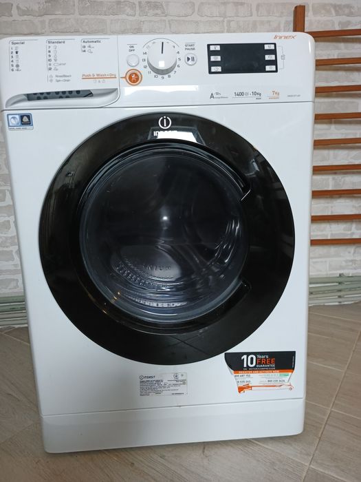 Пральна машина Indesit 10кг.