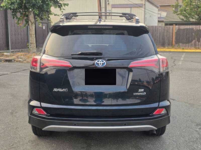 2018 Toyota RAV4 Hybrid SE
