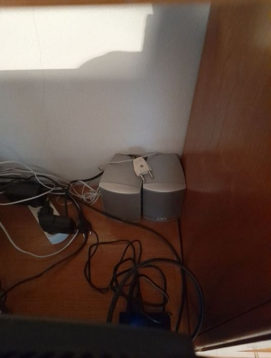 AEG DVD Player + Speakers64738468589826122