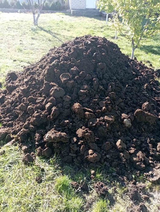 Возим перегной чернозем навоз коровяк чистый без мусора.