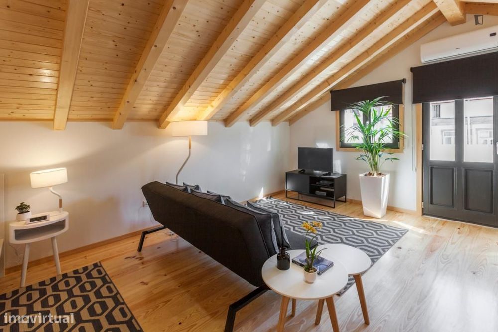 Estúdio - localizado em Santo Ildefonso Porto