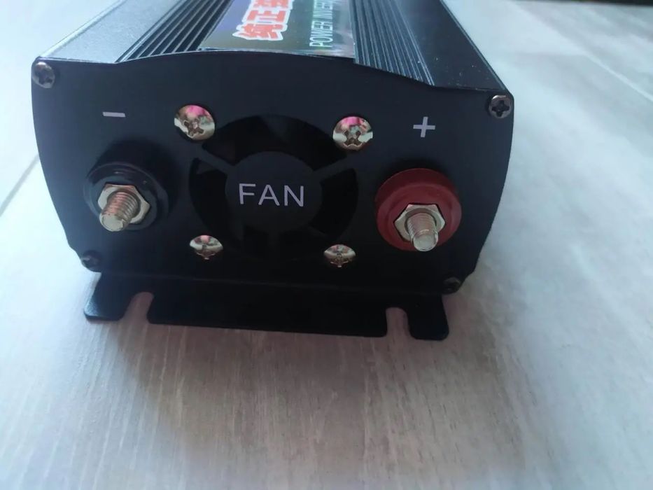 Инвертор переобразователь 1000w 1600w 2000w 2600w 3000 w 12V-220V